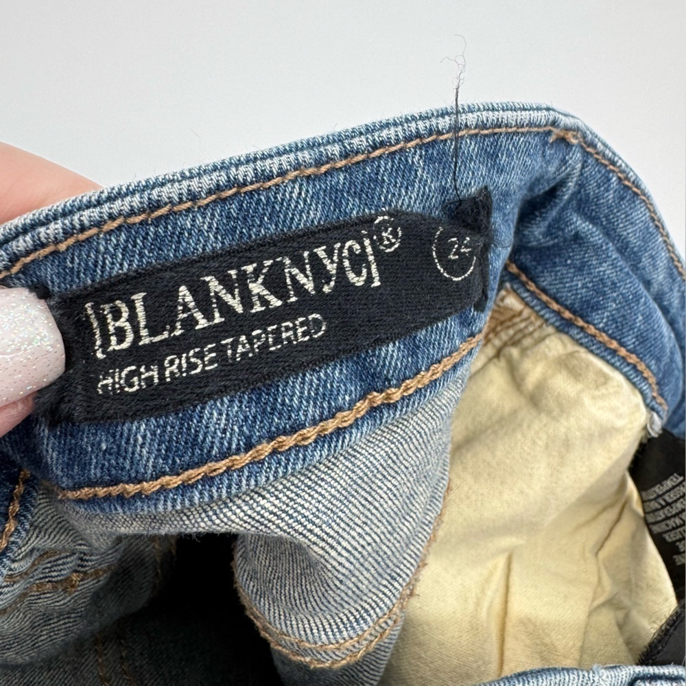 BLANKNYC Boho Tapered Jeans w/ Embroidered Fringe Cuffs – Size 24 - Picture 5 of 10